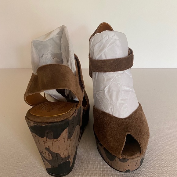 Nine West Suede Vintage Collection Wedge - Picture 5 of 8